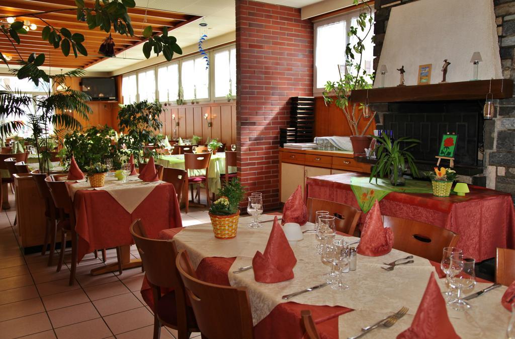 Hotel De Ville Du Sentier Le Sentier Екстериор снимка